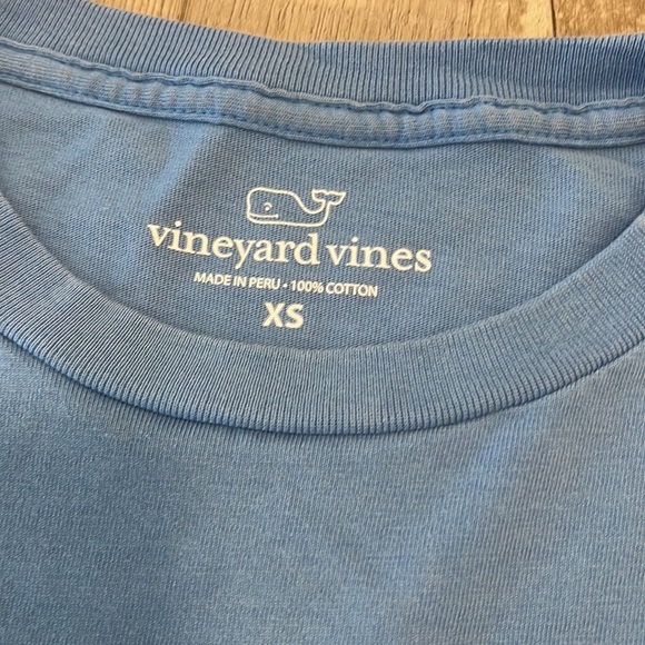 Vineyard Vines Tee XS light blue with Marlin on pocket and back. - Picture 3 of 5